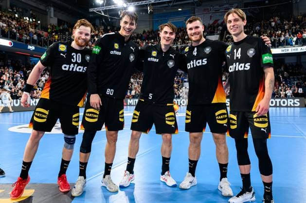 Nuernberg Handball Laenderspiel Germany Iceland from left Tom Kiesler Germany , Julian Köster Koester Germany , Miro Schluroff Germany , Johannes Golla Germany , Mathis Häseler Haeseler Germany Nuernberg PSD Bank Arena Bayern Germany