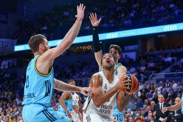 30th October 2025; Movistar Arena; Madrid, Spain; Turkish Airlines Euroleague Basketball; Spain, Real Madrid vs Fenerbahce Beko Istanbul; Trey Lyles (Real Madrid) Euroleague Basketball Real Madrid vs Fenerbahce 900 Cordon Press  900 CordonxPress LOF - Euroleague Basketball Real Madrid vs Fenerbahce