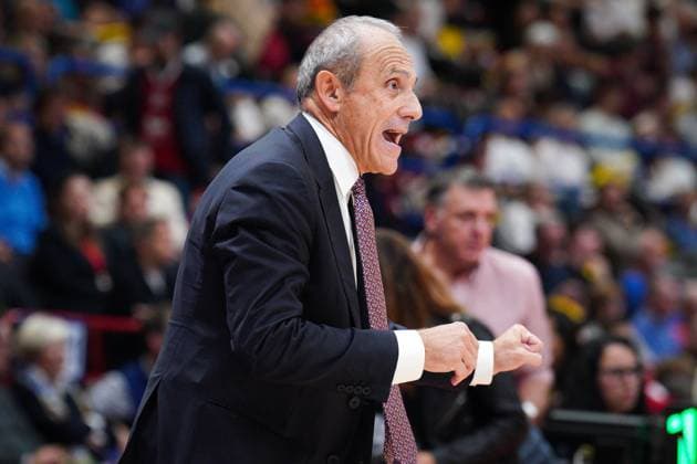 EA7 Emporio Armani Milano vs. Paris Basketball, nella foto Head Coach Ettore Messina (EA7 Emporio Armani Milano) during EA7 Emporio Armani Milano vs Paris Basketball, Basketball Euroleague match in Assago (MI), Italy, October 30 2025  Copyright: xSimonexLucarelli IPAxSportx xipa-agency.netx xx IPA_67286896 IPA_Agency_IPA67286896