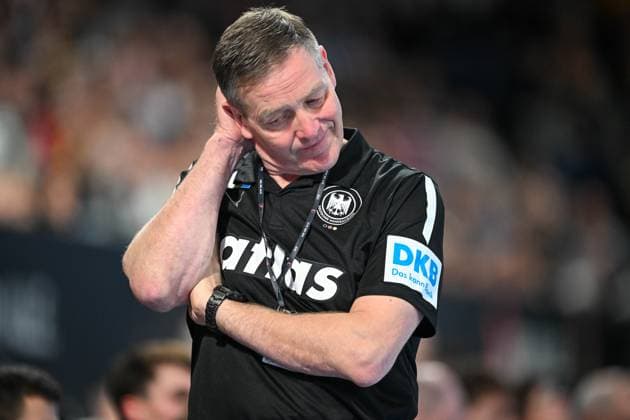 DHB 25 26 Germany Iceland on 30 10 2025 in the PSD Bank Nuernberg ARENA in Nuremberg Coach Alfred Gislason Germany dissatisfied, disappointed, disappointed, dejected MT