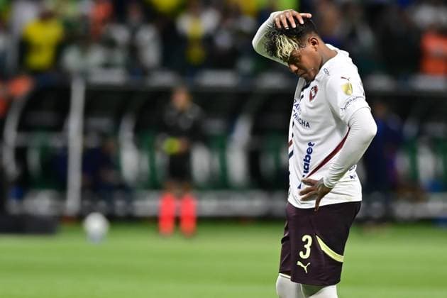 ALLIANZ PARQUE Sao Paulo (SP), 10 30 2025 - COPA LIBERTADORES DE AMERICA PALMEIRAS X LDU (EQU) - The LDU (EQU) player during the match between PALMEIRAS X LDU (EQU), valid for the second leg of the Copa Libertadores de America semi-final, held at Allianz Parque, on the evening of Thursday, October 30 (Photo: Eduardo Carmim Photo Premium SPP) 30930 (Eduardo Carmim, Eduardo Carmim SPP) Copyright: xEduardoxCarmim,xEduardoxCarmimx xSPPx spp-en-EdCaEdCa-libertadores_palmeiras_ldu_equ_319838