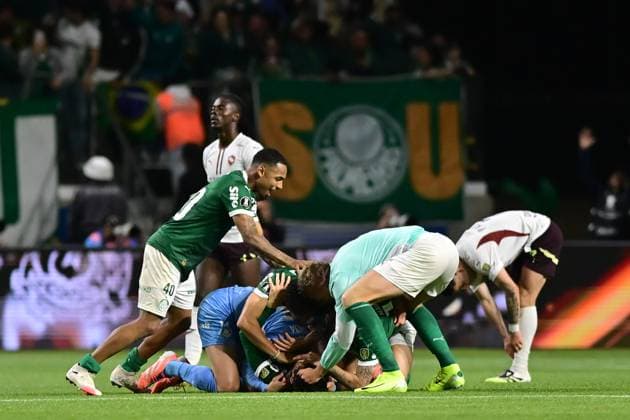 ALLIANZ PARQUE Sao Paulo (SP), 10 30 2025 - COPA LIBERTADORES DE AMERICA PALMEIRAS X LDU (EQU) - The Palmeiras player during the match between PALMEIRAS X LDU (EQU), valid for the second leg of the Copa Libertadores de America semi-final, held at Allianz Parque, on the evening of Thursday, October 30 (Photo: Eduardo Carmim Photo Premium SPP) 30930 (Eduardo Carmim, Eduardo Carmim SPP) Copyright: xEduardoxCarmim,xEduardoxCarmimx xSPPx spp-en-EdCaEdCa-libertadores_palmeiras_ldu_equ_319841