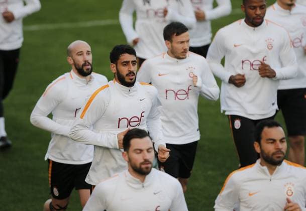 Galatasaray s training camp in Antalya ANTALYA, TURKEY - JANUARY 12: Tolga Cigerci (2nd L) of Galatasaray exercises during a training session within Galatasaray s halftime training camp ahead of the 2nd half of Turkish Super Lig at Belek Tourism Center in Serik district of Antalya, Turkey on January 12, 2018. Antalya Turkey. Editorial use only. Please get in touch for any other usage.  Copyright: x2025xAnadoluxFatihxAktaÅüx