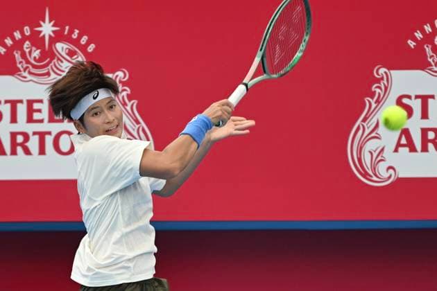Peangtarn Plipuech In WTA250 Thailand tennis player Peangtarn Plipuech during a match at the Hong Kong Tennis Open on October 31, 2025 in Hong Kong. (Photo by Kobe Li Nexpher Images) Hong Kong