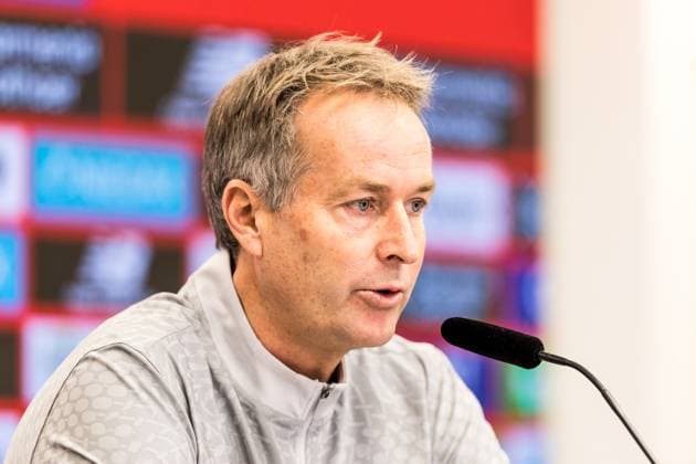 Press conference Bayer 04 Leverkusen, 31 10 2025 LEVERKUSEN, GERMANY OCTOBER 31 Kasper Hjulmand Head coach Bayer 04 Leverkusen during the pre game press conference before the Bundesliga match between Bayer 04 Leverkusen and FC Bayern Muenchen at BayArena on October 31, 2025 in Leverkusen, Germany DFL REGULATIONS PROHIBIT ANY USE OF PHOTOGRAPHS AS IMAGE SEQUENCES AND OR QUASI VIDEO Copyright: xBEAUTIFULxSPORTS Wunderlx