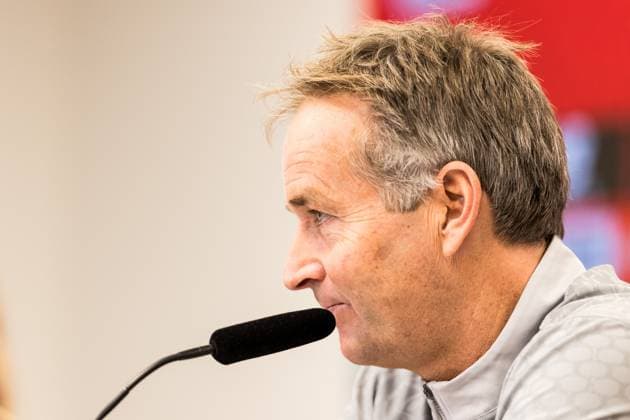 Press conference Bayer 04 Leverkusen, 31 10 2025 LEVERKUSEN, GERMANY OCTOBER 31 Kasper Hjulmand Head coach Bayer 04 Leverkusen during the pre game press conference before the Bundesliga match between Bayer 04 Leverkusen and FC Bayern Muenchen at BayArena on October 31, 2025 in Leverkusen, Germany DFL REGULATIONS PROHIBIT ANY USE OF PHOTOGRAPHS AS IMAGE SEQUENCES AND OR QUASI VIDEO Copyright: xBEAUTIFULxSPORTS Wunderlx