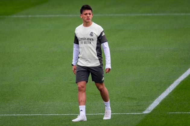 Real Madrid Training Session Arda Guler of Real Madrid is seen training during the Training Session ahead of their LaLiga EA Sports match against Valencia CF at Ciudad Real Madrid on October 31, 2025 in Madrid, Spain. Valdebebas Ciudad Real Madrid Madrid Spain Copyright: xAlbertoxGardinx AGardin_20251031_Foot_Liga_ReaMad_PC_0124