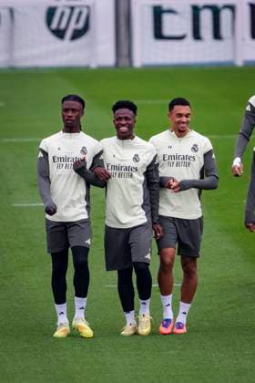 Real Madrid Training Session Players of Real Madrid (from L to R) Eduardo Camavinga, Vinicius Junior, Trent Alexander-Arnold are seen training during the Training Session ahead of their LaLiga EA Sports match against Valencia CF at Ciudad Real Madrid on October 31, 2025 in Madrid, Spain. Valdebebas Ciudad Real Madrid Madrid Spain Copyright: xAlbertoxGardinx AGardin_20251031_Foot_Liga_ReaMad_PC_0132