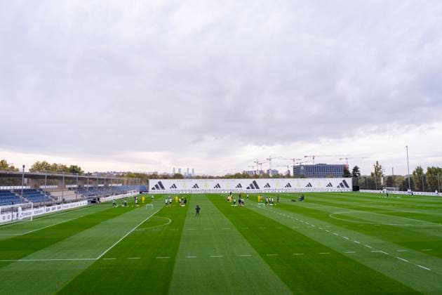 Real Madrid Training Session A general view of the training field during the Training Session ahead of their LaLiga EA Sports match against Valencia CF at Ciudad Real Madrid on October 31, 2025 in Madrid, Spain. Valdebebas Ciudad Real Madrid Madrid Spain Copyright: xAlbertoxGardinx AGardin_20251031_Foot_Liga_ReaMad_PC_0287