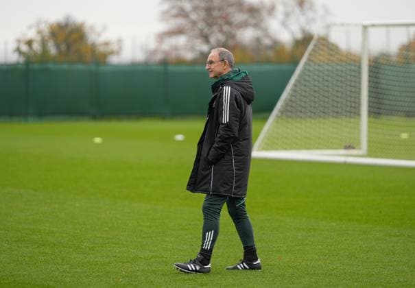 Celtic Interim Manager Martin O Neill Celtic Team Training, William Hill Scottish Premiership, Football, Lennoxtown Training Ground, East Dunbartonshire, Scotland, UK - 31 Oct 2025Glasgow Celtic Park United Kingdom EDITORIAL USE ONLY No use with unauthorised audio, video, data, fixture lists, club league logos or live services. Online in-match use limited to 120 images, no video emulation. No use in betting, games or single club league player publications. Copyright: xStuartxWallace Shutterstockx 15634047b