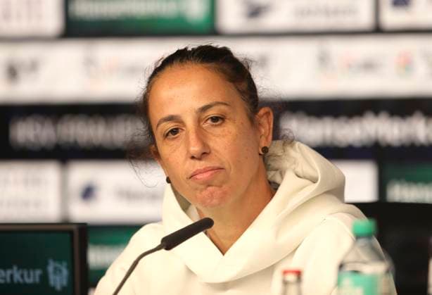 Photo Coach Liese BRANCAO HSV Fussball 1 Liga , on Fri 31 10 25 Press conference at Hamburger SV