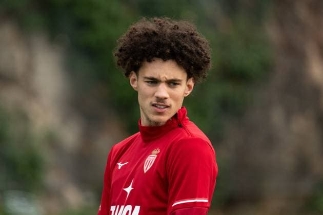AS Monaco Training - La Turbie Maghnes Akliouche of AS Monaco seen training on the eve of the Ligue 1 McDonald s match against Paris FC, at the AS Monaco training center in La Turbie, France, on October 31, 2025. Photo by Laurent Coust ABACAPRESS.COM LA TURBIE France  Copyright: xCoustxLaurent ABACAx