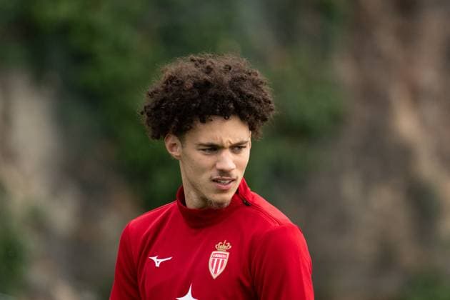 AS Monaco Training - La Turbie Maghnes Akliouche of AS Monaco seen training on the eve of the Ligue 1 McDonald s match against Paris FC, at the AS Monaco training center in La Turbie, France, on October 31, 2025. Photo by Laurent Coust ABACAPRESS.COM LA TURBIE France  Copyright: xCoustxLaurent ABACAx