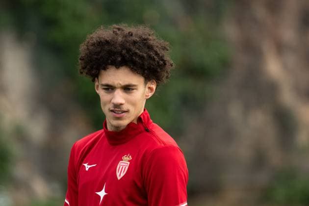 AS Monaco Training - La Turbie Maghnes Akliouche of AS Monaco seen training on the eve of the Ligue 1 McDonald s match against Paris FC, at the AS Monaco training center in La Turbie, France, on October 31, 2025. Photo by Laurent Coust ABACAPRESS.COM LA TURBIE France  Copyright: xCoustxLaurent ABACAx