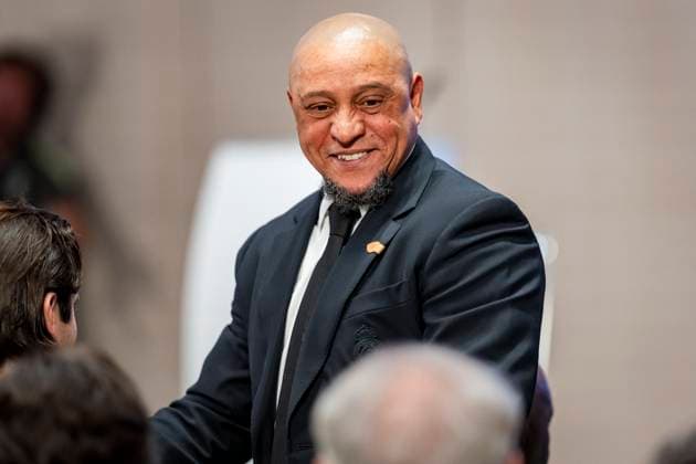Kylian Mbappe Awarded With Golden Boot 2024-2025 Roberto Carlos, former player of Real Madrid, is seen during the ceremony of Golden Boot 2024-2025 award to Kylian Mbappe at Estadio Santiago Bernabeu on October 31, 2025 in Madrid, Spain. Madrid Estadio Santiago Bernabeu Madrid Spain Copyright: xAlbertoxGardinx AGardin_20251031_Mbappe_Golden_0949