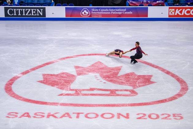 October 31, 2025, Saskatoon, Sk, CANADA: CanadaöÄÃ s Lia Pereira and Trennt Michaud skate during a practice for the 2025 Skate Canada International event in Saskatoon, on Friday, October 31, 2025. Lia Pereira, Trennt Michaud  - ZUMAc35_ 20251031_zaf_c35_037 Copyright: xLiamxRichardsx