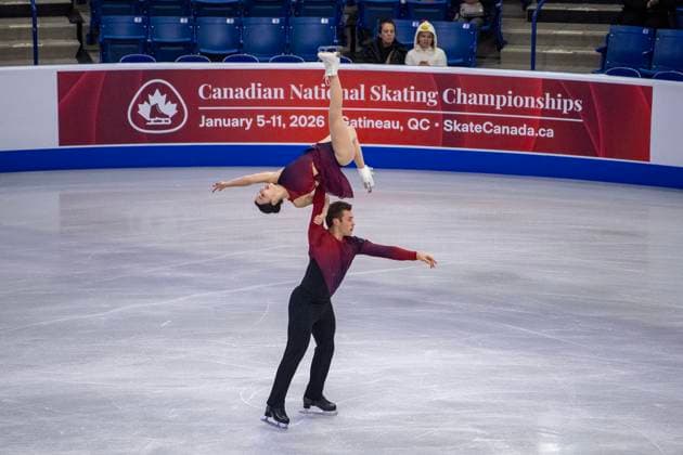 October 31, 2025, Saskatoon, Sk, CANADA: CanadaöÄÃ s Lia Pereira and Trennt Michaud skate during a practice for the 2025 Skate Canada International event in Saskatoon, on Friday, October 31, 2025. Lia Pereira, Trennt Michaud  - ZUMAc35_ 20251031_zaf_c35_039 Copyright: xLiamxRichardsx