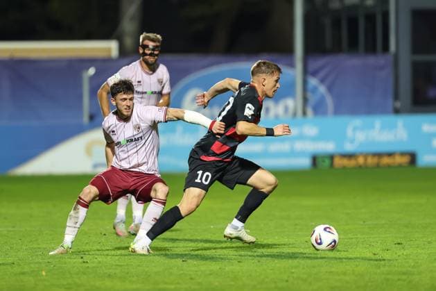3 Liga FC Viktoria Köln FC Ingolstadt 04 Linus Rosenlöcher 19, FCI Zweikampf Kampf um den Ball Otto David 10 VK Yannick Deichmann 20, FCI 3 Liga FC Ingolstadt 04 Saison 2025 2026 FC Viktoria Köln