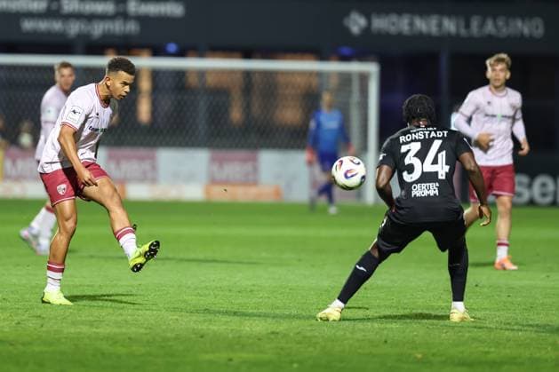 3 Liga FC Viktoria Köln FC Ingolstadt 04 Marcel Costly 22, FCI Ronstadt Frank 34 VK 3 Liga FC Ingolstadt 04 Season 2025 2026 FC Viktoria Köln