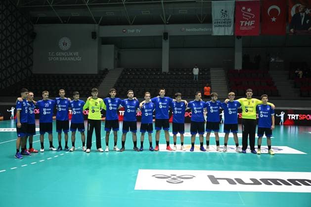 Romania v Kosovo - European Handball Championship Qualifiers ANKARA, TURKIYE - OCTOBER 31: Players of Kosovo line up ahead of European Handball Championship Qualifiers Group A match between Romania and Kosovo at Prof. Dr. Yasar Sevim Handball Hall in Ankara, Turkiye on October 31, 2025. Muhammed Abdullah Kurtar Anadolu Ankara Turkey. Editorial use only. Please get in touch for any other usage.  Copyright: x2025xAnadoluxMuhammedxAbdullahxKurtarx