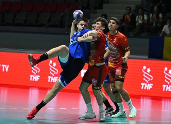 Romania v Kosovo - European Handball Championship Qualifiers ANKARA, TURKIYE - OCTOBER 31: Ajan Mukolli (7) of Kosovo in action during European Handball Championship Qualifiers Group A match between Romania and Kosovo at Prof. Dr. Yasar Sevim Handball Hall in Ankara, Turkiye on October 31, 2025. Muhammed Abdullah Kurtar Anadolu Ankara Turkey. Editorial use only. Please get in touch for any other usage.  Copyright: x2025xAnadoluxMuhammedxAbdullahxKurtarx