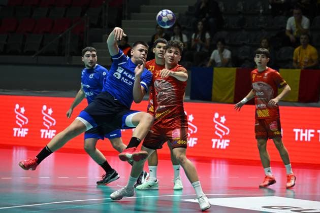 Romania v Kosovo - European Handball Championship Qualifiers ANKARA, TURKIYE - OCTOBER 31: Ajan Mukolli (7) of Kosovo in action during European Handball Championship Qualifiers Group A match between Romania and Kosovo at Prof. Dr. Yasar Sevim Handball Hall in Ankara, Turkiye on October 31, 2025. Muhammed Abdullah Kurtar Anadolu Ankara Turkey. Editorial use only. Please get in touch for any other usage.  Copyright: x2025xAnadoluxMuhammedxAbdullahxKurtarx