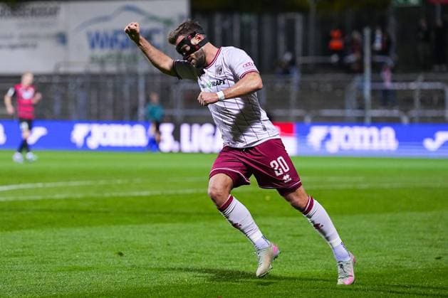 31 10 2025, xydrx, Football, 3 Liga, FC Viktoria Köln FC Ingolstadt 04, Season 2025 2026, Sportpark Höhenberg Goal celebration after the goal to 1 0 for FC Ingolstadt by scorer Yannick Deichmann FC Ingolstadt 20 DFB regulations prohibit any use of photographs as image sequences and or quasi video Nordrhein Westfahlen Germany