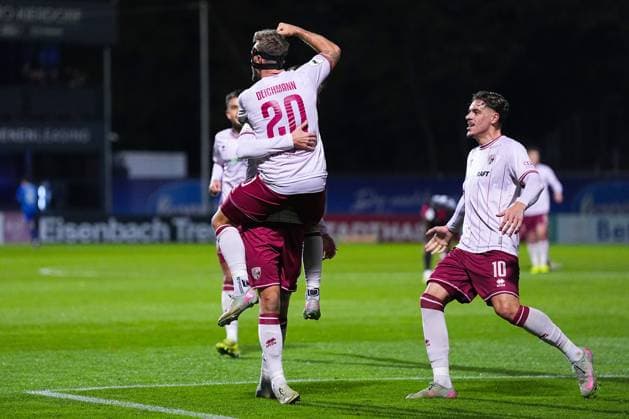 31 10 2025, xydrx, Fußball, 3 Liga, FC Viktoria Köln FC Ingolstadt 04, Saison 2025 2026, Sportpark Höhenberg Torjubel nach dem Tor zum 1 0 für den FC Ingolstadt durch Torschütze Yannick Deichmann FC Ingolstadt 20 zusammen mit Frederik Christensen FC Ingolstadt 11 DFB regulations prohibit any use of photographs as image sequences and or quasi video Nordrhein Westfahlen Deutschland