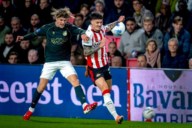 Fortuna Sittard defender Jasper Dahlhaus, PSV Eindhoven forwarder Dennis Man during the match PSV Eindhoven vs Fortuna Sittard at the Philips stadium for the Dutch Vriendenloterij Eredivisie season 2025-2026 in EINDHOVEN, Netherlands on 31 oktober 2025, (photo by Marcel van Dorst EYE4images DeFodi Images) Fortuna Sittard defender Jasper Dahlhaus, PSV Eindhoven forwarder Dennis Man during the match PSV Eindhoven vs Fortuna Sittard at the Philips stadium for the Dutch Vriendenloterij Eredivisie season 2025 2026 in EINDHOVEN, Netherlands on 31 oktober 2025, photo by Marcel van Dorst EYE4images DeFodi Images