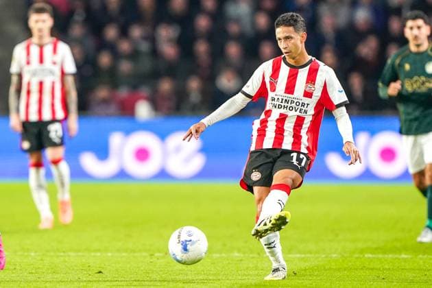 2025-10-31 PSV v Fortuna Sittard - Dutch Eredivisie EINDHOVEN, NETHERLANDS - OCTOBER 31: Mauro Junior of PSV during the Dutch Eredivisie match between PSV and Fortuna Sittard at Philips Stadium on October 31, 2025 in Eindhoven, Netherlands. Eindhoven Philips Stadium Netherlands Content not available for redistribution in The Netherlands directly or indirectly through any third parties. Copyright: xAndrexWeeningx