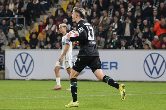 31 10 2025, xmohx, Soccer 2 Bundesliga, SV Elversberg Hannover 96 v l Bastian Allgeier Hannover 96 after the goal to 2 2 DFL DFB REGULATIONS PROHIBIT ANY USE OF PHOTOGRAPHS as IMAGE SEQUENCES and or QUASI VIDEO Elversberg