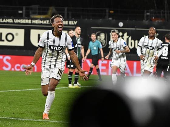 Soccer 2 Bundesliga Season 2025 26 31 10 2025 Ursapharm Arena SV Elversberg elv Hannover 96 h 2 2 Bambase CONTE elv after his goal for 2 1 Soccer 2 Bundesliga SV Elversberg