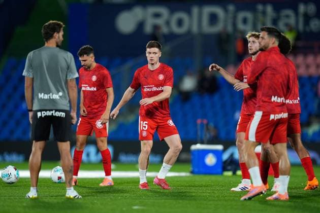 October 31, 2025, Getafe, Madrid, Spain: Viktor Tsygankov of Girona FC warms up during the Spanish League, LaLiga EA Sports, football match played between Getafe CF and Girona FC at Coliseum de Getafe stadium on October 31, 2025, in Getafe, Spain. Getafe Spain - ZUMAa181 20251031_zaa_a181_117 Copyright: xDennisxAgyemanx