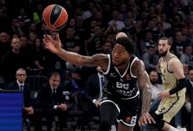 Partizan v Barcelona, Euroleague, season 2025 2026, round 8 Belgrade, Serbia. 31th Oct, 2025. Partizan s Tyrique Jones during Euroleague basketball match between Partizan and Barcelona on October 31. 2025. in Belgrade, Serbia. Belgrade Serbia Copyright: xPedjaxMilosavljevic STARSPORTx