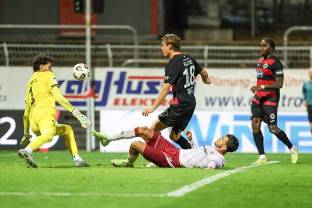 3 Liga FC Viktoria Köln FC Ingolstadt 04 Goal chance missed Fredrik Carlsen 8, FCI goalkeeper Dudu 1 VK Kloss Tim 18 VK Ronstadt Frank 34 VK 3 Liga FC Ingolstadt 04 Season 2025 2026 FC Viktoria Köln