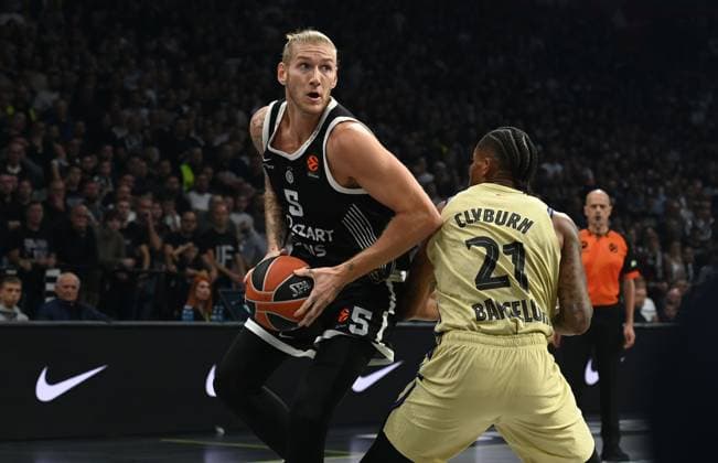 PARTIZAN vs FC Barcelona, Barca DYLAN OSETKOWSKI Dilan Osetkovski basketball Partizan vs FC Barcelona EuroleagueBeogradska arena, Belgrade 31.10.2025. godine Foto: Belgrade Stark Belgrade arena Serbia Copyright: xNebojsaxParausicx xMNxPressx