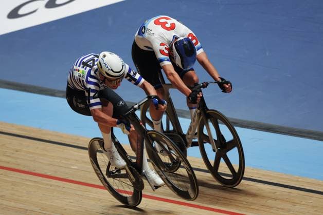 2025 London 3 Day Picture by Alex Whitehead SWpix.com - 31 10 2025 - Track cycling, Rad, Radsport, Bahnrad, Bahn - 2025 London 3 Day - Lee Valley VeloPark, London, England - Jules Hesters of Great Britain London Cycling England Copyright: x xSWpix.comx(t axPhotographyxHubxLtd)xAlexxWhitehead SWpix.comx SWP-3152-0018