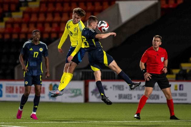 Scotland v Sweden U17, U 17 European Championships 31 10 2025. Group 3 Stanley Wilson of Scotland national team, Nationalteam wins a header during the UEFA U17 s Euro Championship. Scotland vs Sweden, Albert Bartlett Stadium, Airdrie, Scotland Airdrie Albert Bartlett Stadium North Lanarkshire Scotland Editorial use only , Copyright: xColinxPoultneyx PSI-23146-0138