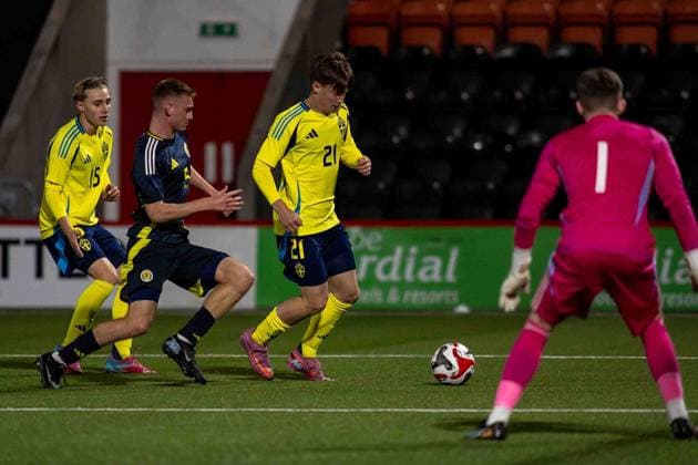 Scotland v Sweden U17, U 17 European Championships 31 10 2025. Group 3 Alexander Andersson of Sweden during the UEFA U17 s Euro Championship. Scotland vs Sweden, Albert Bartlett Stadium, Airdrie, Scotland Airdrie Albert Bartlett Stadium North Lanarkshire Scotland Editorial use only , Copyright: xColinxPoultneyx PSI-23146-0142
