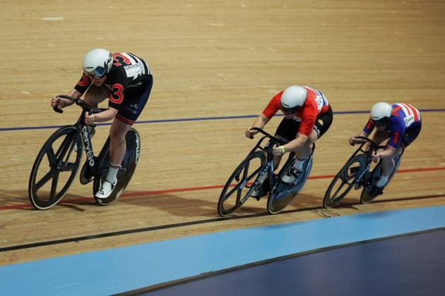 2025 London 3 Day Picture by Alex Whitehead SWpix.com - 31 10 2025 - Track cycling, Rad, Radsport, Bahnrad, Bahn - 2025 London 3 Day - Lee Valley VeloPark, London, England - Team Sprint - Great Britain vs Rest of the World London Cycling England Copyright: x xSWpix.comx(t axPhotographyxHubxLtd)xAlexxWhitehead SWpix.comx SWP-3152-0029