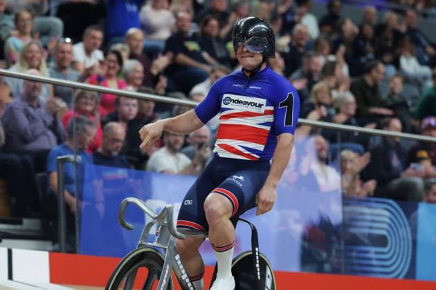 2025 London 3 Day Picture by Alex Whitehead SWpix.com - 31 10 2025 - Track cycling, Rad, Radsport, Bahnrad, Bahn - 2025 London 3 Day - Lee Valley VeloPark, London, England - Sprint Qualification - Matthew Richardson of Great Britain London Cycling England Copyright: x xSWpix.comx(t axPhotographyxHubxLtd)xAlexxWhitehead SWpix.comx SWP-3152-0039