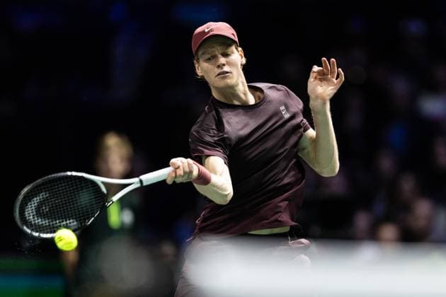 Rolex Paris Masters 2025 - Day 5 Jannik Sinner (ITA) plays against Ben Shelton (USA) in his men s singles match on day five of the Paris ATP, Tennis Herren Masters 1000 tennis tournament at the Paris La Defense Arena in Nanterre, on the outskirts of Paris, on october 31, 2025. Paris France  Copyright: xIbrahimxEzzatx originalFilename:ezzat-notitle251031_nprRs.jpg