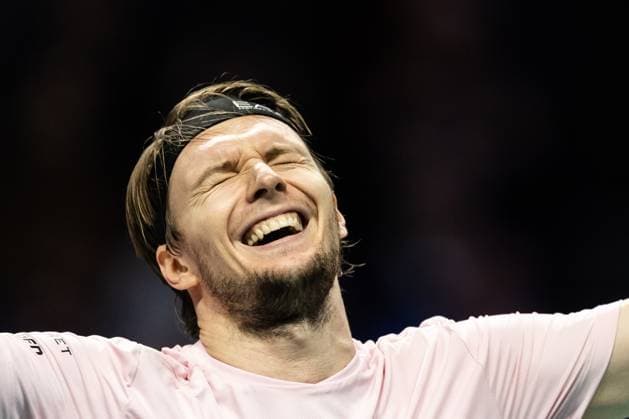 Rolex Paris Masters 2025 - Day 5 Alexander Bublik (KAZ) plays his men s singles match against Alex de Minaur (AUS) on day five of the Paris ATP, Tennis Herren Masters 1000 tennis tournament at the Paris La Defense Arena in Nanterre, on the outskirts of Paris, on october 31, 2025. Paris France  Copyright: xIbrahimxEzzatx originalFilename:ezzat-notitle251031_npaRq.jpg