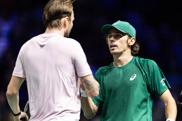 Rolex Paris Masters 2025 - Day 5 Alexander Bublik (KAZ) plays his men s singles match against Alex de Minaur (AUS) on day five of the Paris ATP, Tennis Herren Masters 1000 tennis tournament at the Paris La Defense Arena in Nanterre, on the outskirts of Paris, on october 31, 2025. Paris France  Copyright: xIbrahimxEzzatx originalFilename:ezzat-notitle251031_npTaZ.jpg