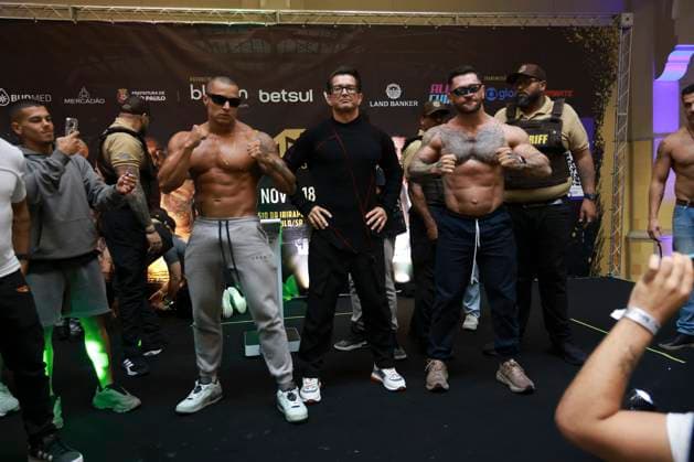 Official face-off of the athletes at the Fight Music Show in Sao Paulo. Sao Paulo (SP), 10 31 2025 - Face-off Fight Music Show - Athletes Pobre Loco and Cabo Pereira cause a general brawl during the weigh-in and official face-off of the athletes at Fight Music Show, the largest influencer fighting event in Latin America. The event takes place at the Municipal Market in the central region of the city of Sao Paulo, this Friday, October 31, 2025. (Foto: Leco Viana Thenews2 imago images) SPO  Copyright: xLecoxVianax