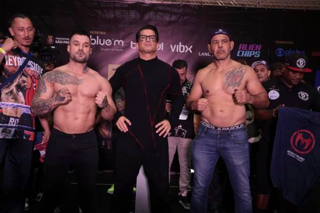 Official face-off of the athletes at the Fight Music Show in Sao Paulo. Sao Paulo (SP), 10 31 2025 - Face-off Fight Music Show - Athletes Minotouro and Rey Physique during the official weigh-in and face-off for the Fight Music Show, the largest influencer fighting event in Latin America. The event takes place at the Municipal Market in the central region of the city of Sao Paulo, this Friday, October 31, 2025. (Foto: Leco Viana Thenews2 imago images) SPO  Copyright: xLecoxVianax