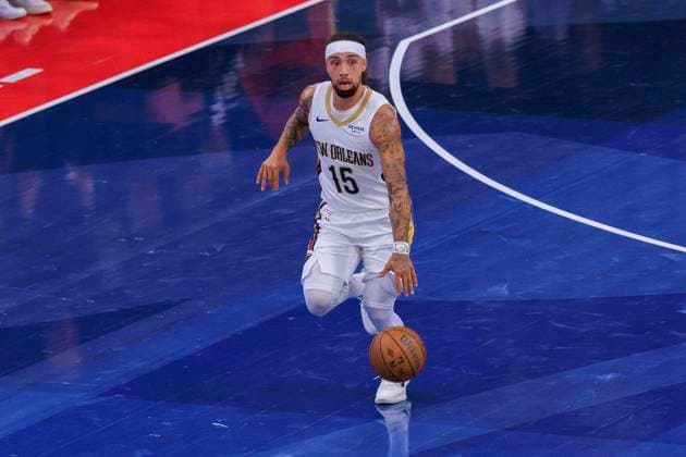 October 31, 2025, Inglewood, California, USA: Jose Alvarado 15 of the New Orleans Pelicans with the ball during the 2025-26 Emirates Cup game against the Los Angeles Clippers on Friday October 31, 2025 at Intuit Dome Arena in Inglewood, California. Clippers defeat Pelicans, 126-124. JAVIER ROJAS PI Inglewood USA - ZUMAp124 20251031_zaa_p124_016 Copyright: xJavierxRojasx