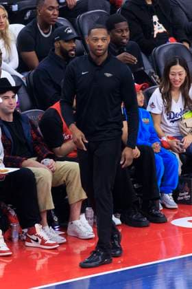 October 31, 2025, Inglewood, California, USA: Head coach, Willie Green of the New Orleans Pelicans during the 2025-2026 Emirates Cup game against the Los Angeles Clippers on Friday October 31, 2025 at Intuit Dome in Inglewood, California. Clippers defeat Pelicans, 126-124. ARIANA RUIZ PI Inglewood USA - ZUMAp124 20251031_zaa_p124_051 Copyright: xArianaxRuizx