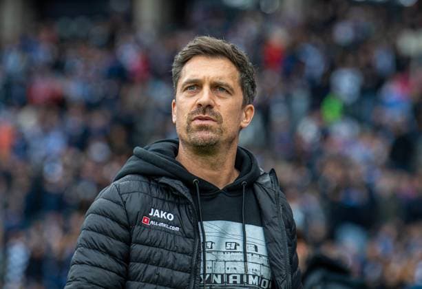 Soccer, Men, Season 2025 2026, 2 Bundesliga 11 Matchday , Hertha BSC Dynamo Dresden, Coach Thomas Stamm Dresden , 01 11 2025, Copyright: xSebastianxRäppold MatthiasxKochx