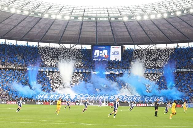 DEU, DFL, 2 FBL, Hertha BSC vs Dynamo Dresden, 01 11 2025, Berliner Olympiastadion, Berlin, DEU, DFL, 2 FBL, Hertha BSC vs Dynamo Dresden, im Bild Hertha BSC Fankurve DFL regulations prohibit any use of Photographs as image sequences and or quasi video nordphotoxGmbHx xEngler nph00076